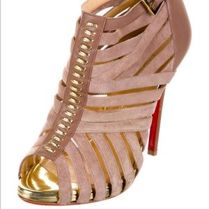SOLDChristian Louboutin Suede Cutout Accent pumps size EU38, great condition